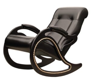 Созданная для домашнего уюта, кресло качалка плавно перекочевала в офисные помещения