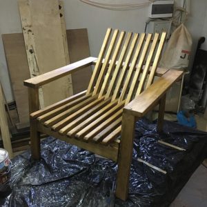 Готовое кресла из лиственницы