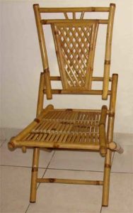 Каркасное кресло, созданное из бамбука