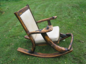 Кресло для дома на основе дерева