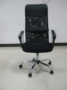Кресло для руководителя, созданное из сетки
