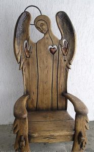 Кресло под старину, изготовленное из дуба