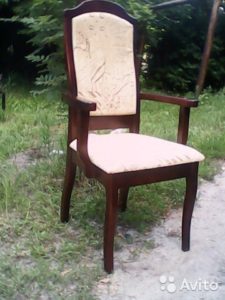 Кресло, созданное на основе березы