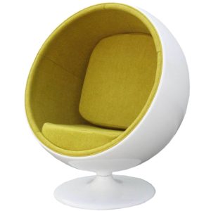 Кресло в виде шара оливкового цвета