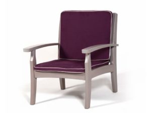 Модель красвого кресла из лиственницы