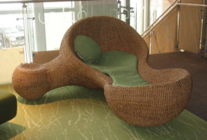 Необычное кресло из бамбука