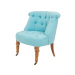 Нежный оттенок голубого кресла