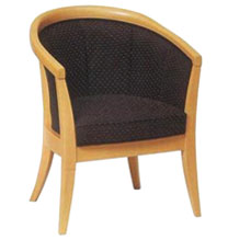 Оригинальное красивое кресло на основе бука