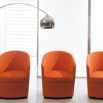Оригинальные оранжевые кресла