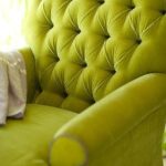 Приятный оттенок зеленого цвета для кресла