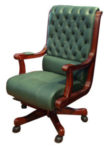Шикарное кожаное кресло в зеленом цвете