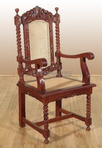 Шикарное кресло на основе красного дерева