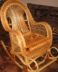 Шикарное лозовое кресло для дома