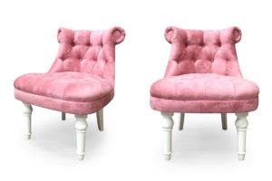 Современное розовое кресло
