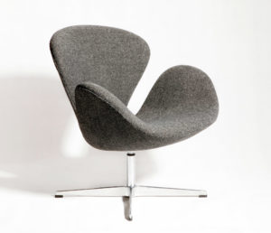 Современный дизайн серого кресла