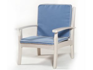 Удобное кресло, изготовленное на основе лиственницы