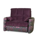 Уютное фиолетовое кресло для дома