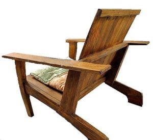 Вариант деревянного кресла для дома