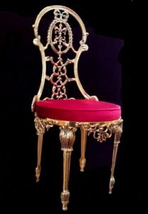 Вариант шикарного кресла из бронзы