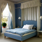 Успокаивающий голубой цвет в спальне