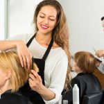 Фартуки для парикмахера – особенности выбора, достоинства