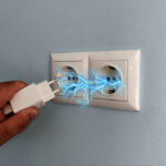 Скрытая угроза: почему «самодельные» розетки могут стоить вам дома