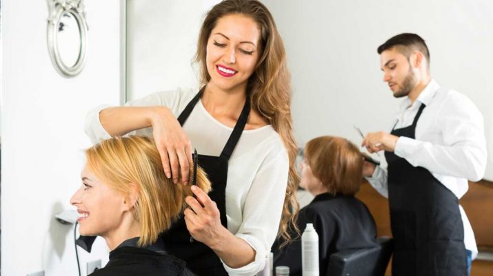 Фартуки для парикмахера – особенности выбора, достоинства